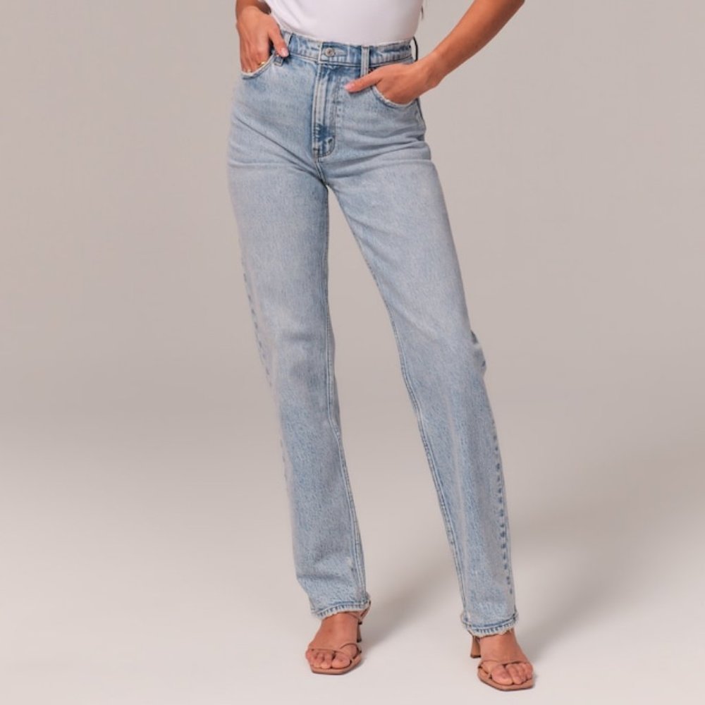 The 90s Straight Ultra High Rise - Curve Love!